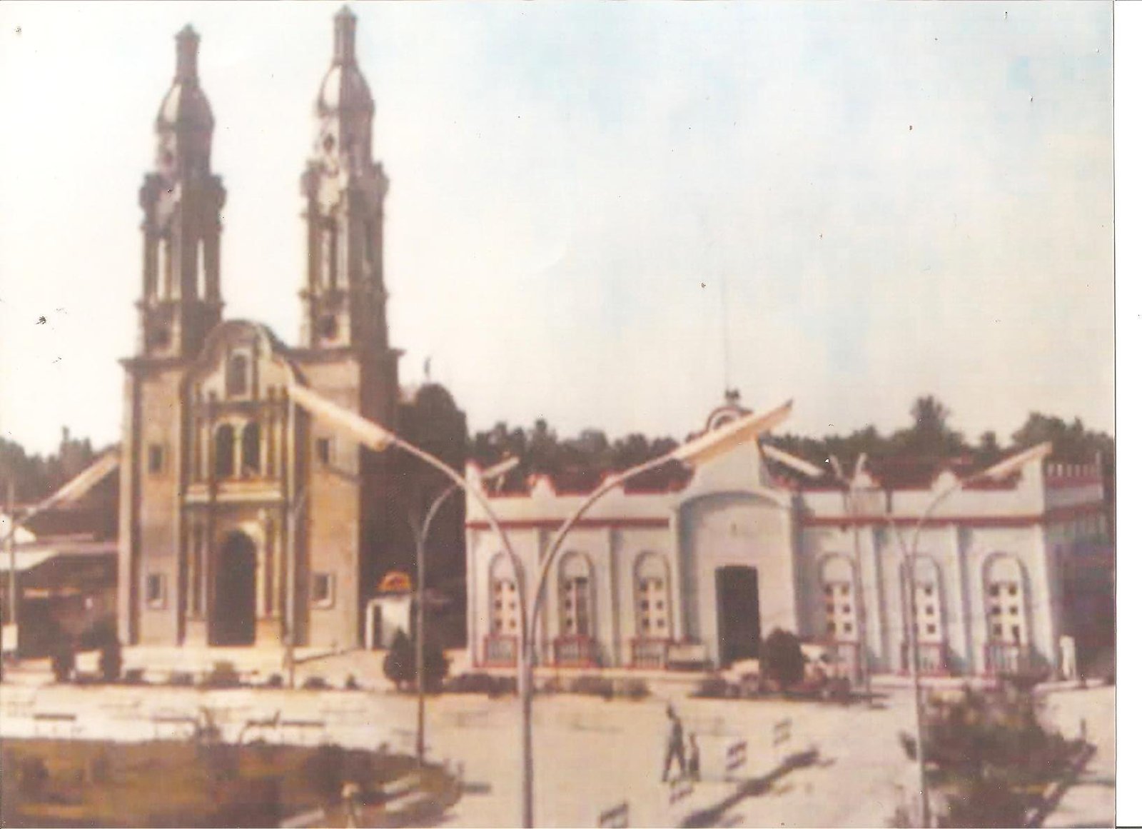 Iglesia y palacio